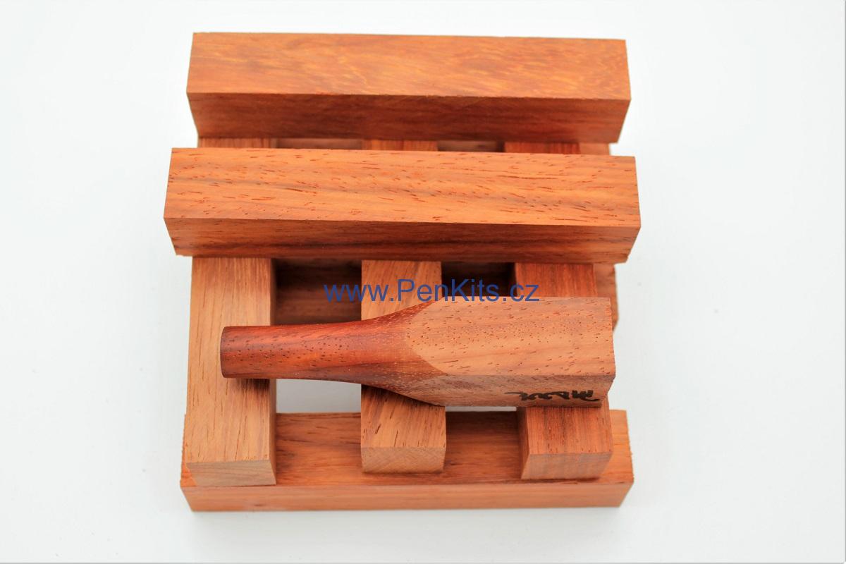 Padouk 23x23x134 mm